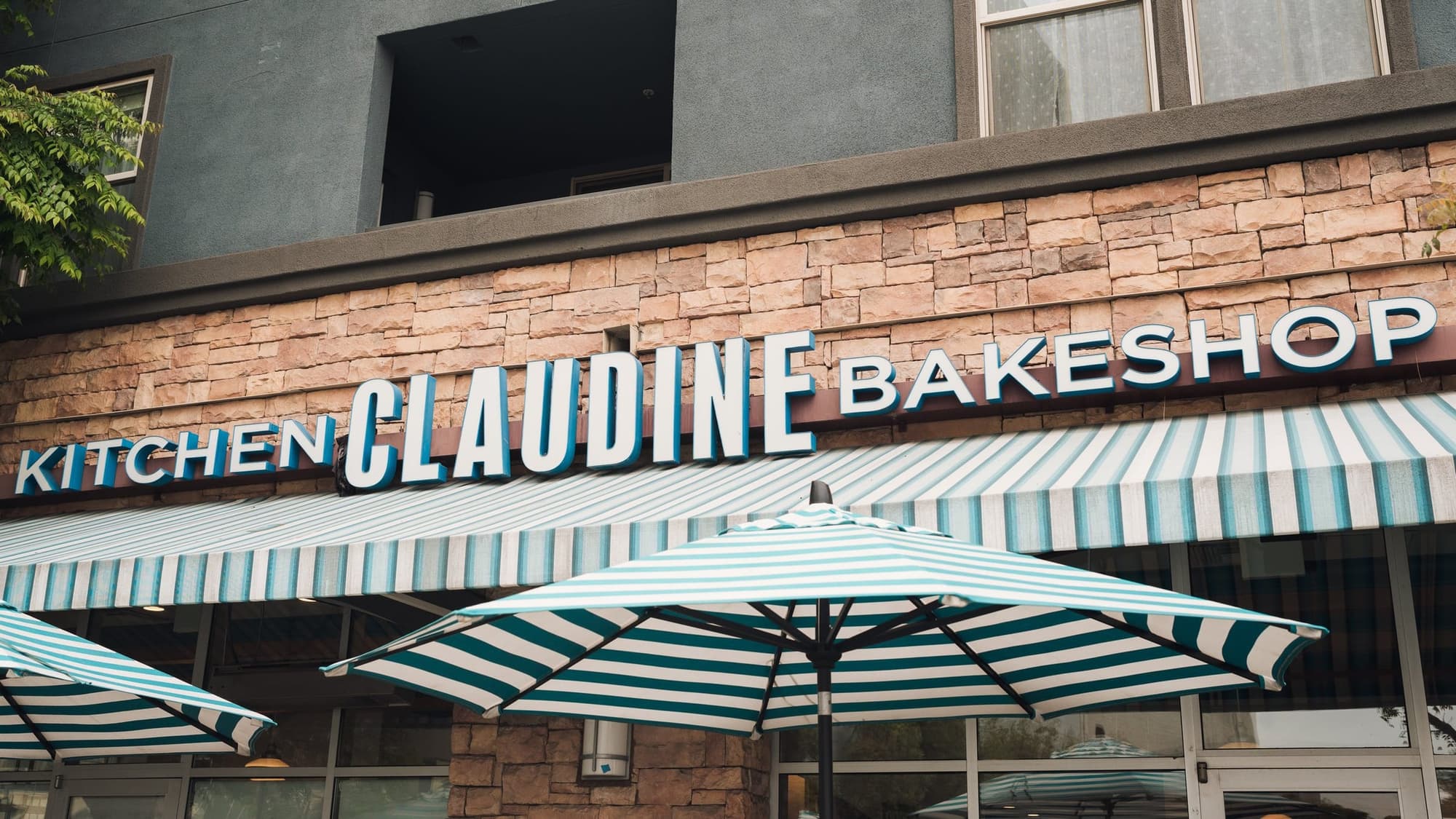 A Sweet Session at Claudine’s Bakery in Encino, Pete Cohen Photography, Los Angeles