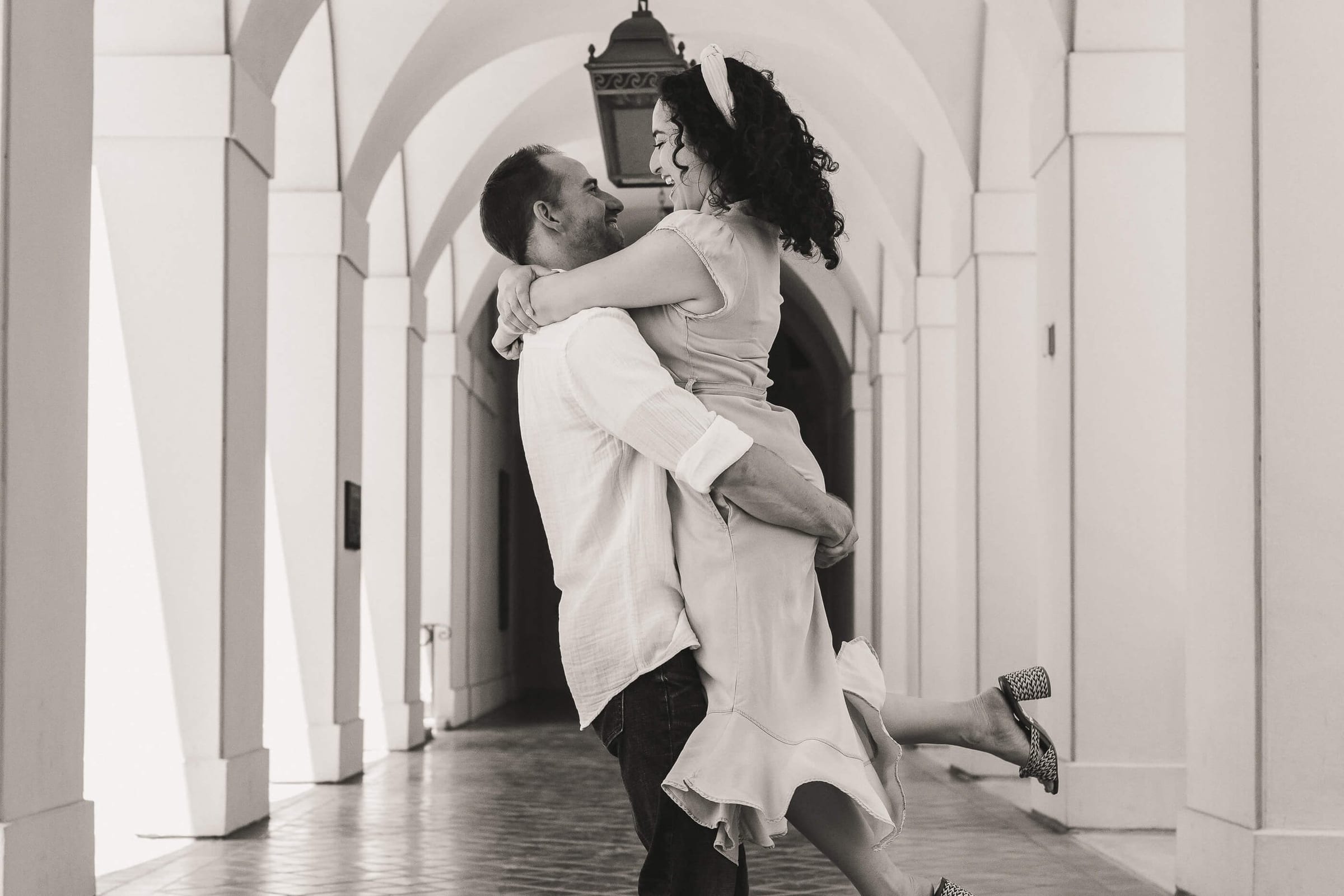 A Sunny Engagement Session at Pasadena City Hall, photo 9 by Pete Cohen, Los Angeles photographer
