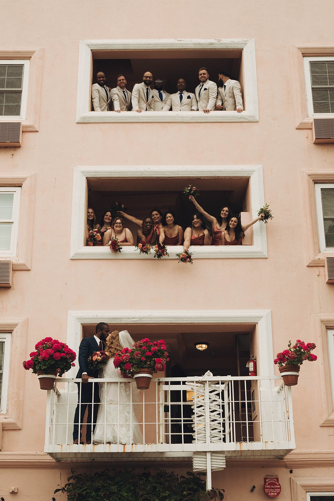 La Valencia Hotel Wedding: A Photographer's Guide to La Jolla's Pink Lady, photo 12 by Pete Cohen, Los Angeles photographer