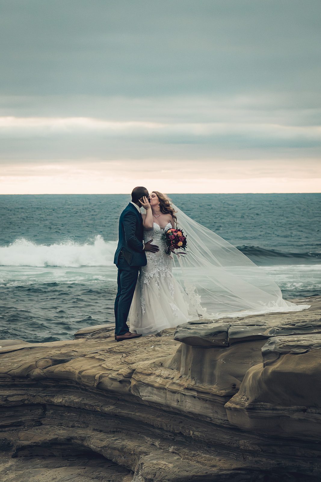 La Valencia Hotel Wedding: A Photographer's Guide to La Jolla's Pink Lady, photo 10 by Pete Cohen, Los Angeles photographer